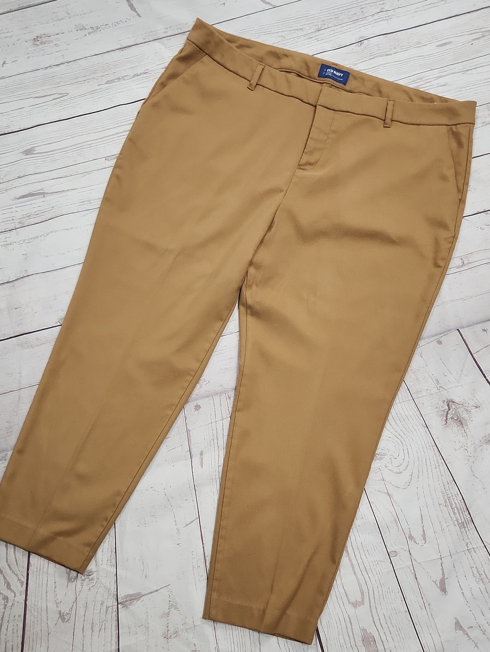 Old Navy Women's Cropped Chino Pants in Camel